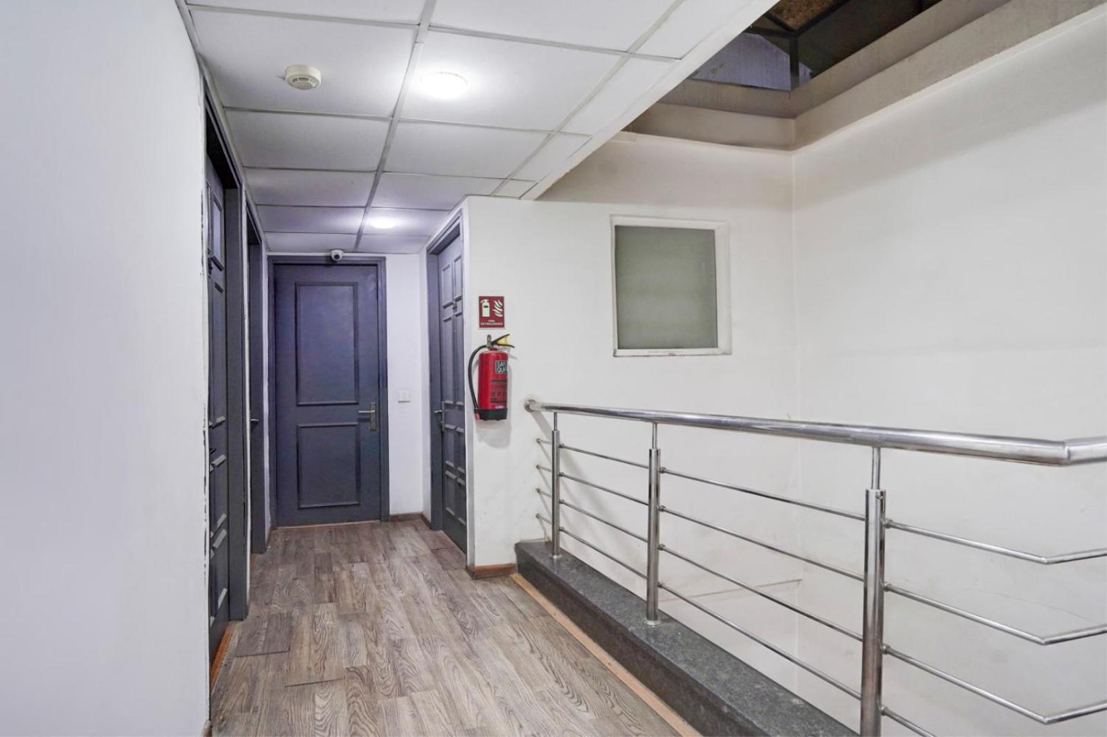 Hotel Gmd Zion Plaza A Family Hotel New Delhi Bagian luar foto